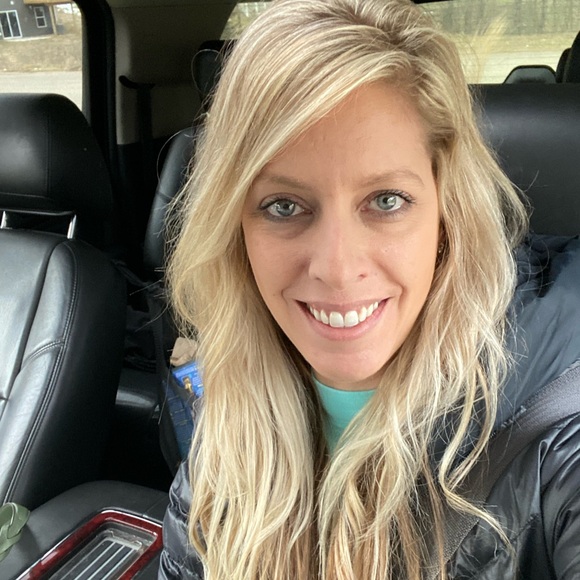 Meet your Posher, Bethny - Picture 1 of 1